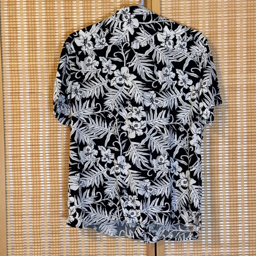 Goodfellow & Co Mens Medium Black White Tropical Floral‎ Rayon Button Down Shirt